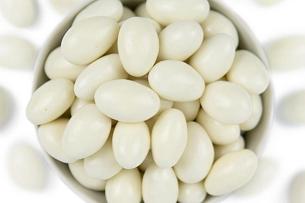 Миндаль в белой шоколадной глазури 250 г в интернет-магазине продуктов с Преображенского рынка Apeti.ru