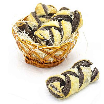 Плетенка с шоколадно-ореховой начинкой