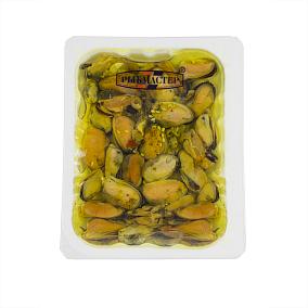 Мидии чилийские в масле с пряностями  "Золотистые" 180 гр в/у в Apeti.ru  Мидии чилийские в масле с пряностями  "Золотистые" 180 гр в/у в интернет-магазине свежих фермерских продуктов Apeti.ru