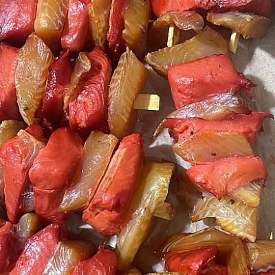  Шашлык ассорти кета/морской язык  холодного копчения 1кг в интернет-магазине свежих фермерских продуктов Apeti.ru