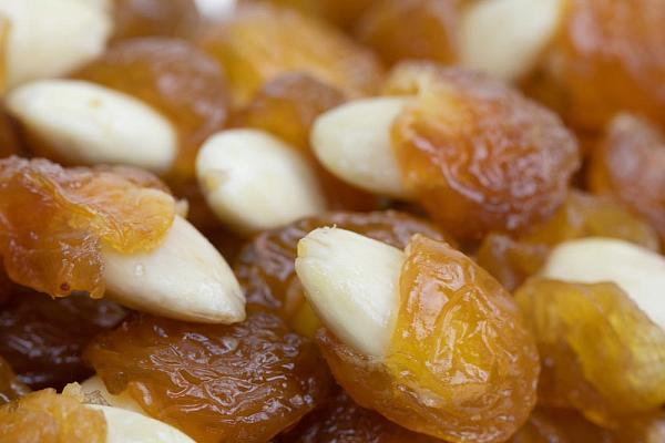  Черешня с миндалем желтая 250 г в интернет-магазине продуктов с Преображенского рынка Apeti.ru